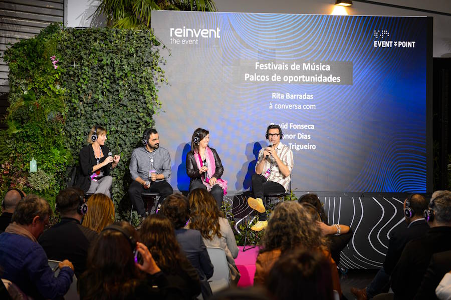 Rita Barradas à conversa com David Fonseca (Músico), Leonor Dias (Vodafone) e Pedro Trigueiro (Arruada & Arraial) ©YourImage 