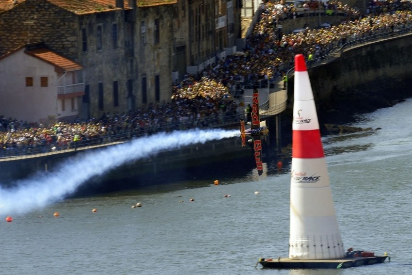 Red Bull Air Race promete um fim-de-semana em cheio