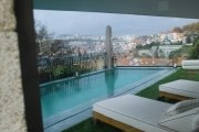 Vanguarda hoteleira na rua da Restauração