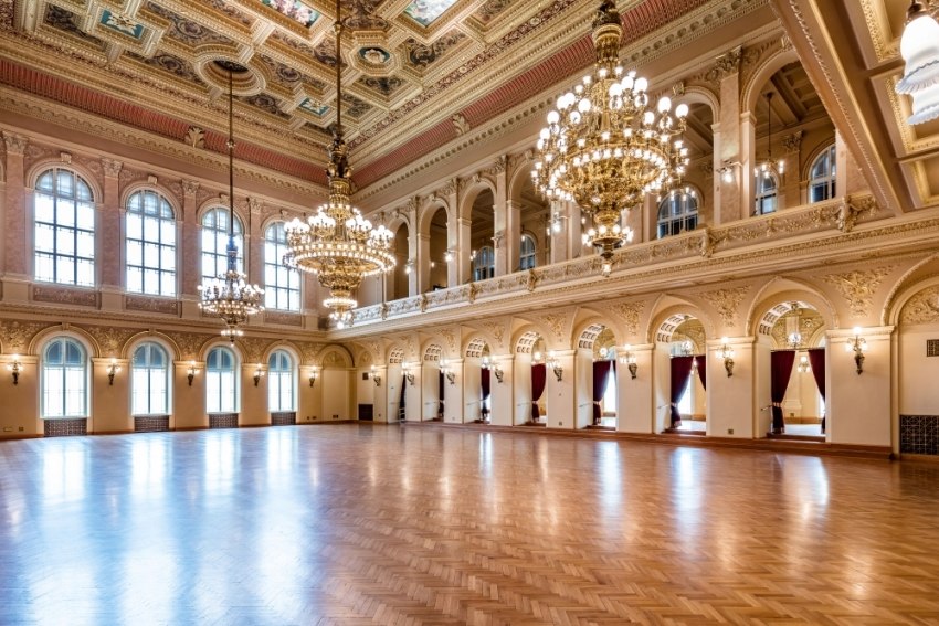 Palácio Žofín: Numa ilha em pleno Moldava um paraíso para eventos