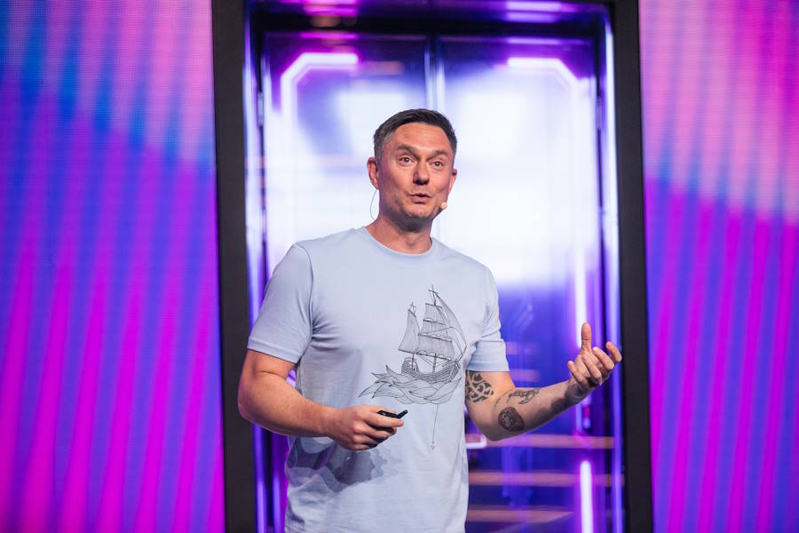 reinvent-the-event-2025-sessões-no-grande-auditório