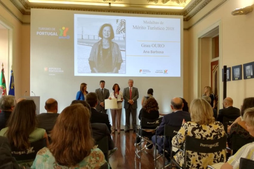 Ana Barbosa distinguida com a Medalha de Mérito Grau Ouro