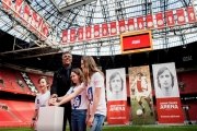Johan Cruijff Arena: “Um estádio inteiro para ti, Johan!”