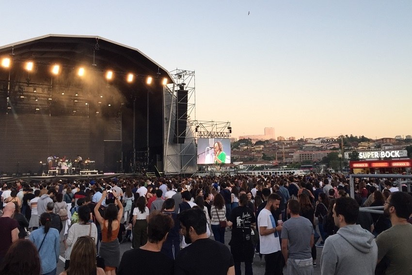 North Music Festival: ‘do you speak english?’