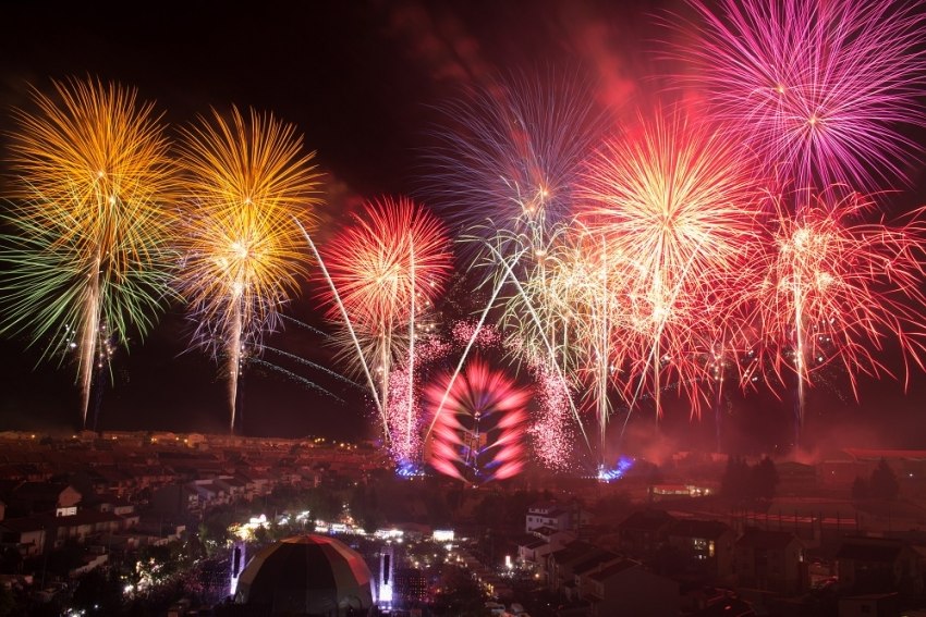 O Maior Fogo de Artifício de 2020, Fireworks Mania