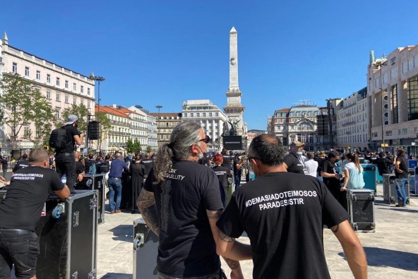 Demasiado teimosos, eles não desistem