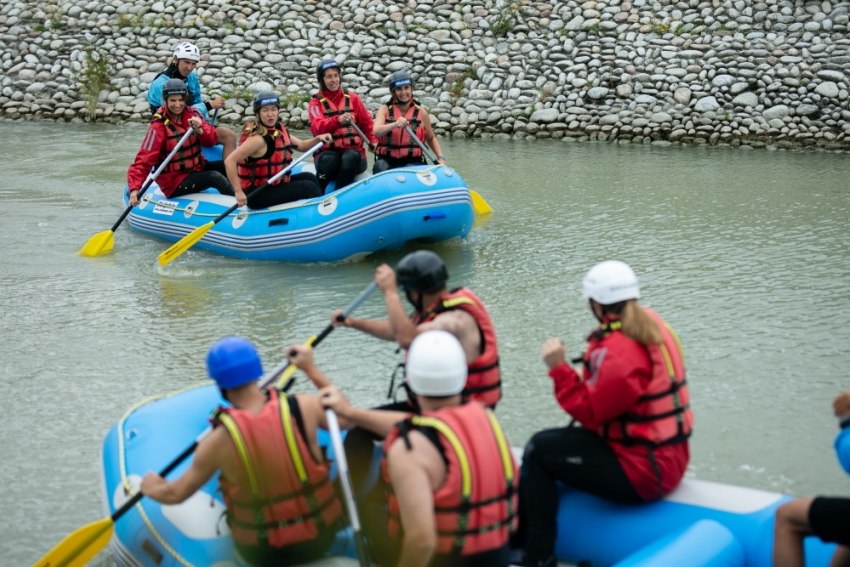 Rafting: adrenalina e espírito de equipa