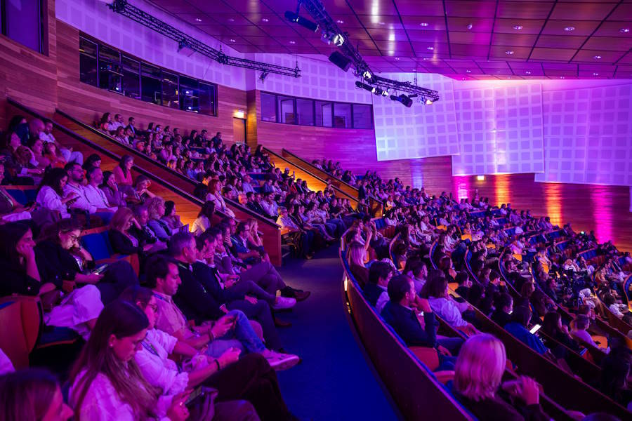 reinvent-the-event-2025-sessões-no-grande-auditório