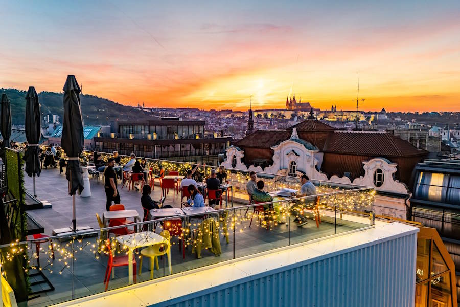 Fly Vista no Máj House of Fun