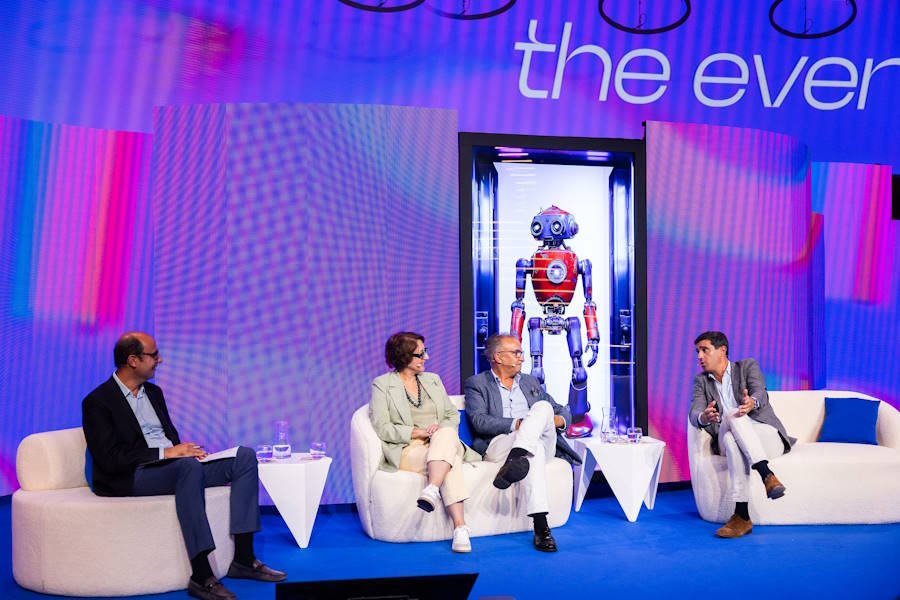 reinvent-the-event-2025-sessões-no-grande-auditório