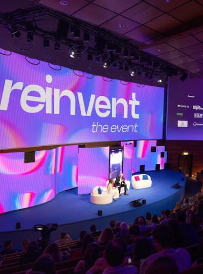 Cinco razões para participar no Reinvent the event 2026