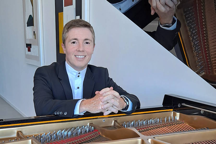 Menos pirotecnia, mais autenticidade, é um caminho?