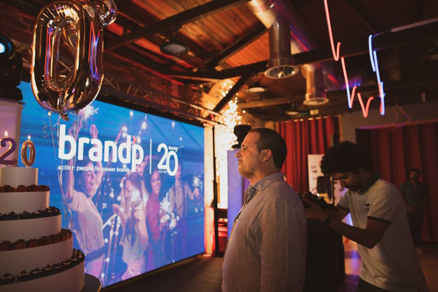Brandp cumpre 20 anos com renovação de imagem e de estratégia