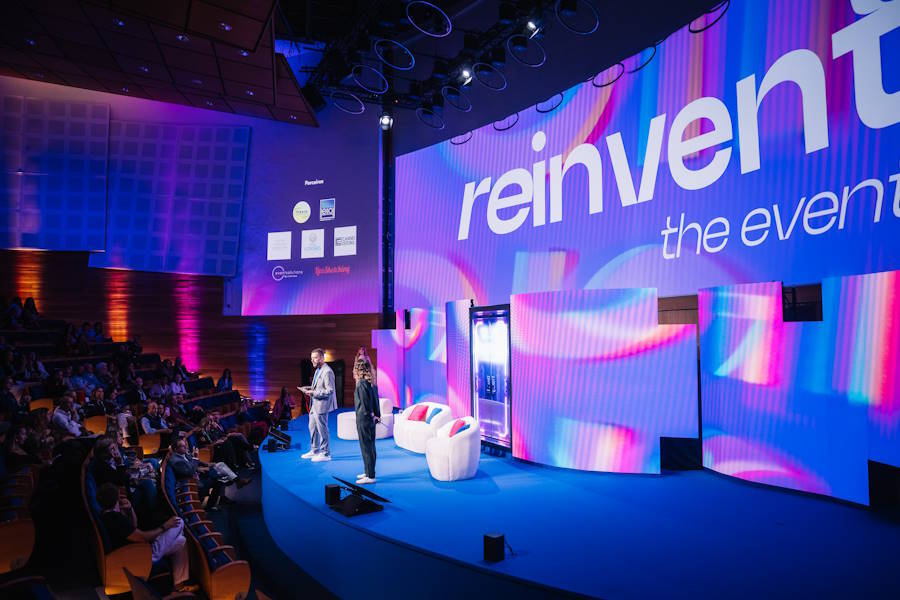 reinvent-the-event-2025-sessões-no-grande-auditório